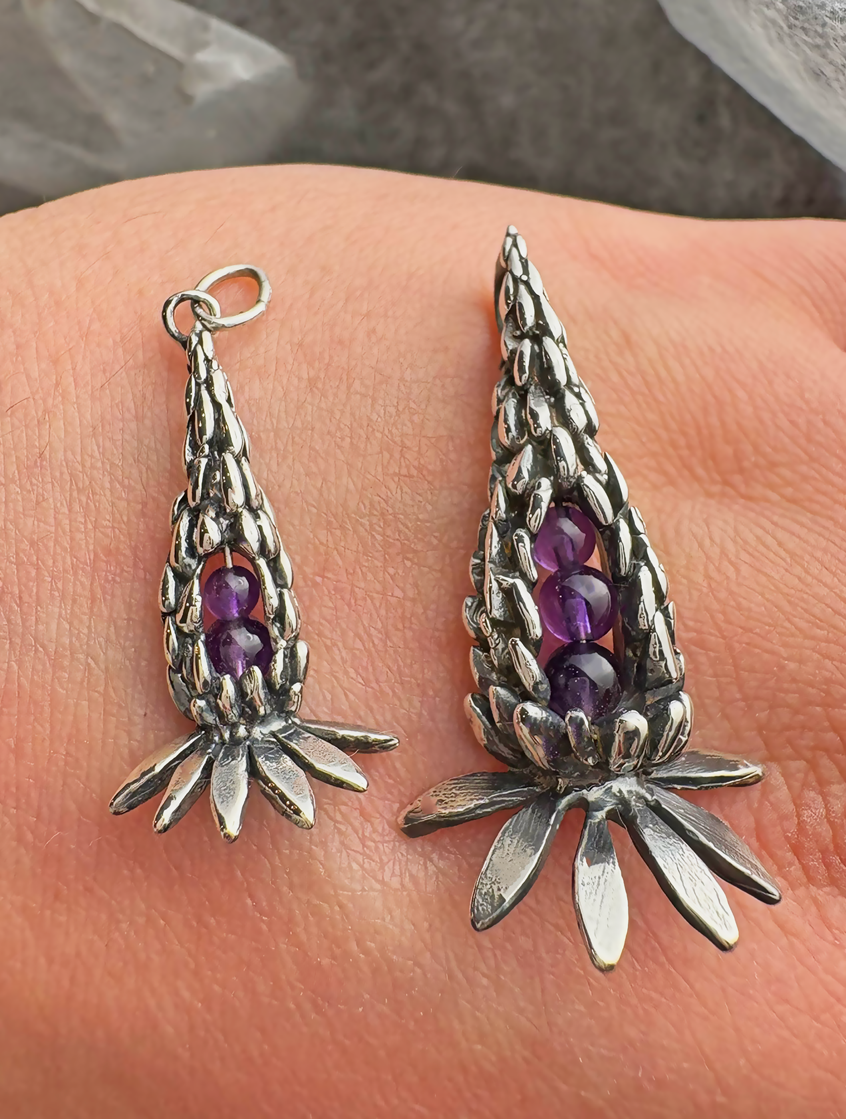 Lupine Peapod Small Necklace - Image 3