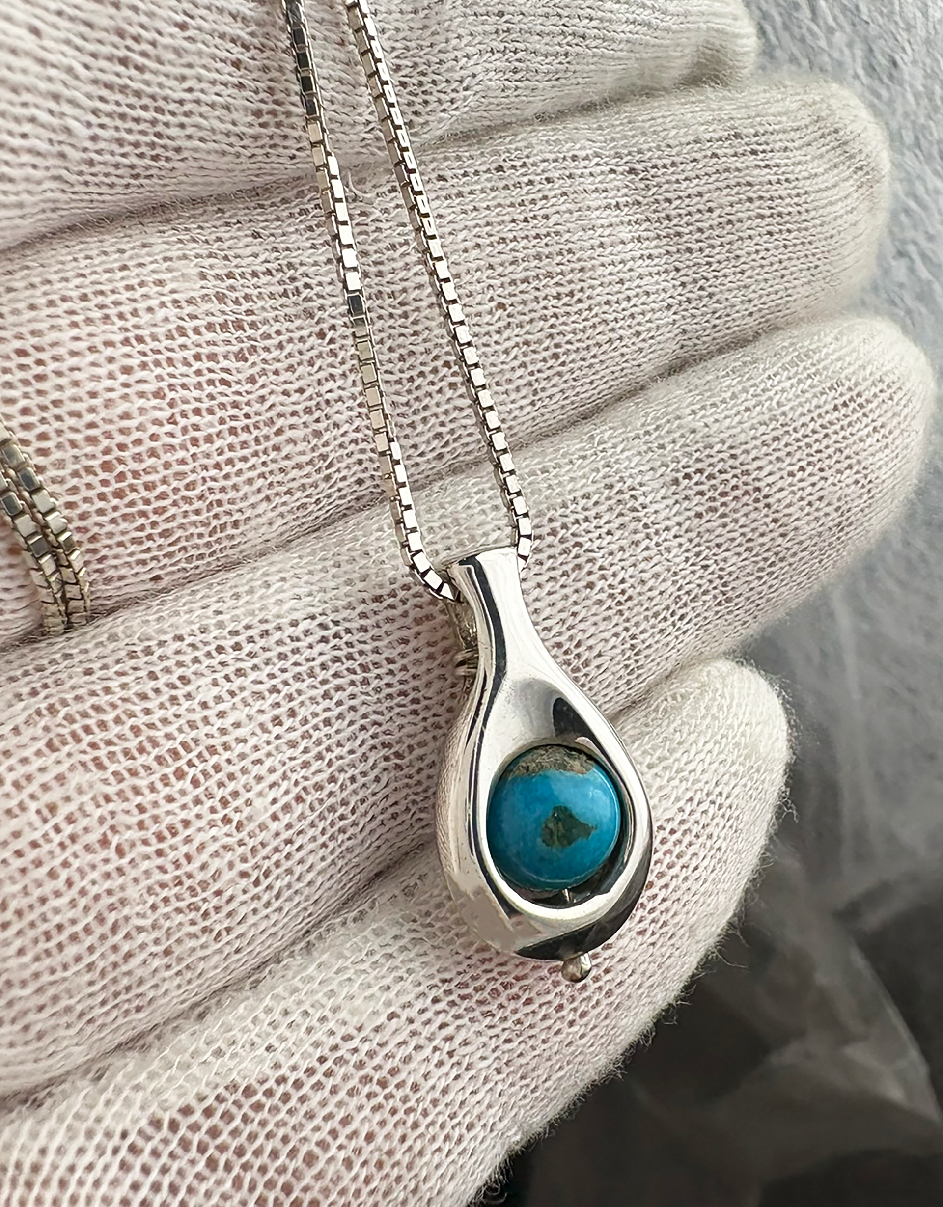 Raindrop Peapod Necklace - Image 2